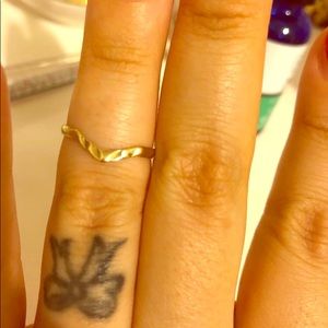 A10k dainty midi ring
